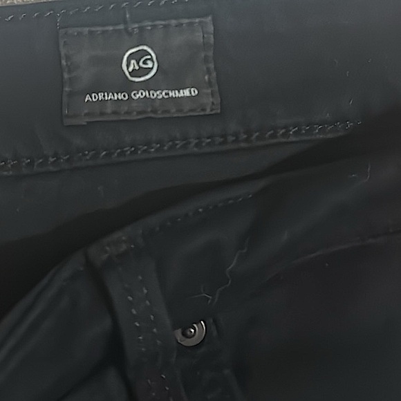 AG Jeans - The Farrah Skinny High Rise Skinny in Black. Excellent Condition. - Picture 11 of 12